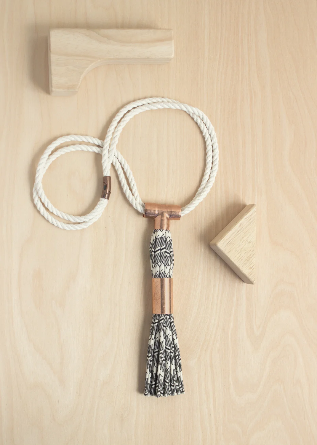 TeeNecklace_BWZigZag.jpg