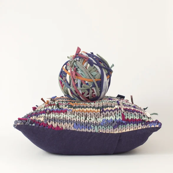 Yarn_Pillow_square.jpg