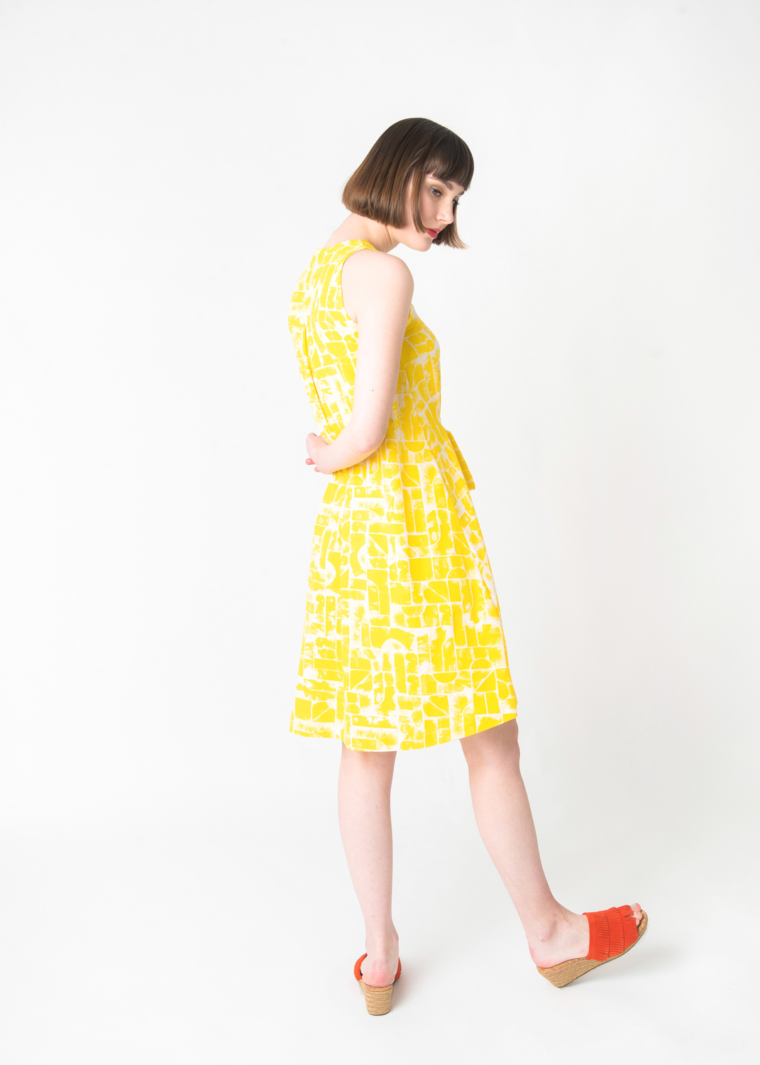 Transform_lemon_back_tiefront.jpg