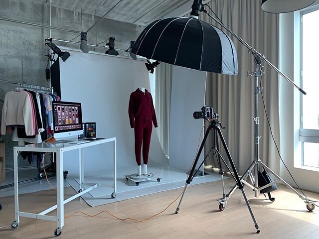 Behind the scenes look at our invisible ghost mannequin production &bull;
&bull;
&bull;
&bull;
&bull;
&bull;
#bts #behindthescenes #photoshoot #camera #photography #productphotography #product #ecommercefashion #ecommercefashionphotography #photograp