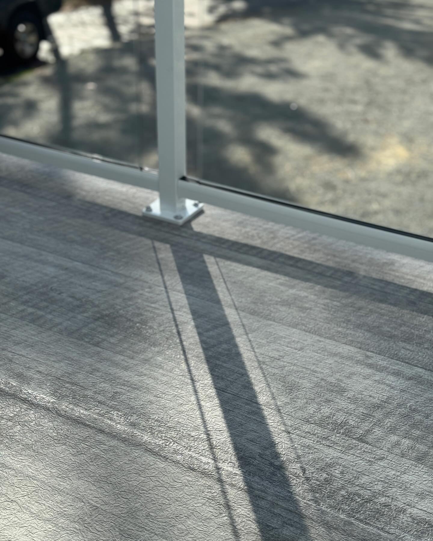 When the sun hits just right on our &ldquo;Driftwood&rdquo; @tufdek  installation.  Currently booking for  Spring/Summer 2023 for all your decking needs !