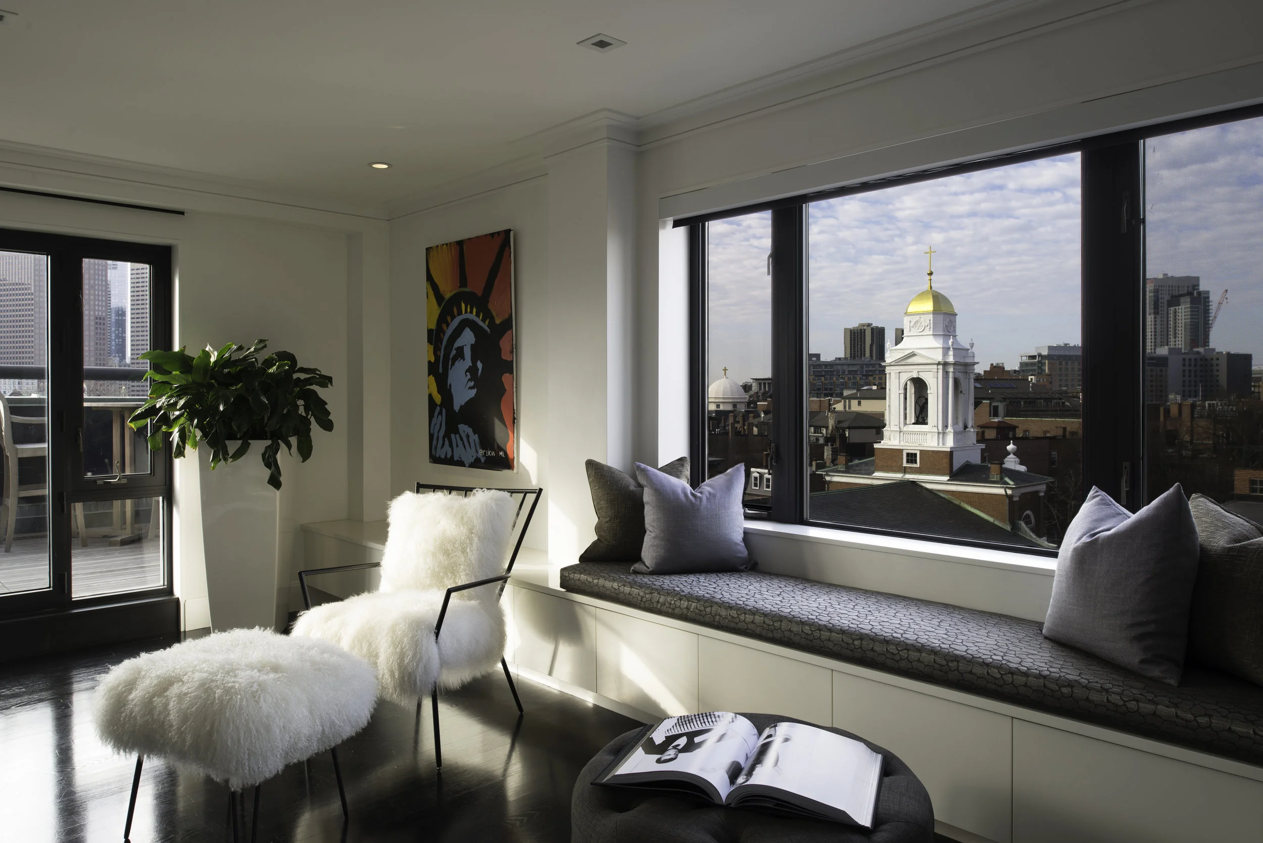 secondlivingroom.jpg
