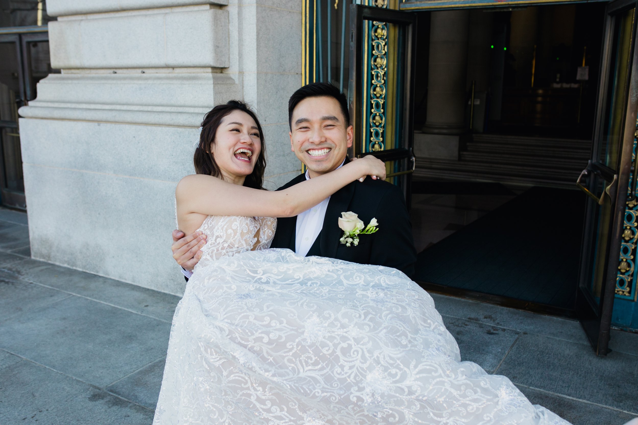 SF City Hall wedding outside couple