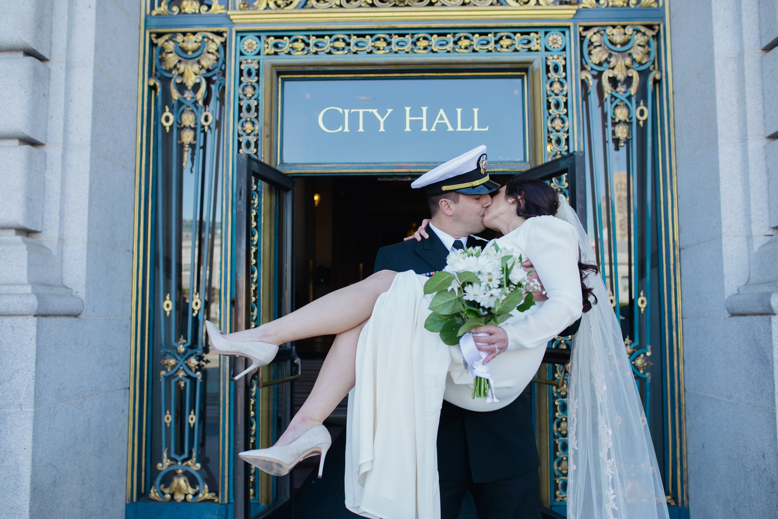 SF city hall wedding main entrance