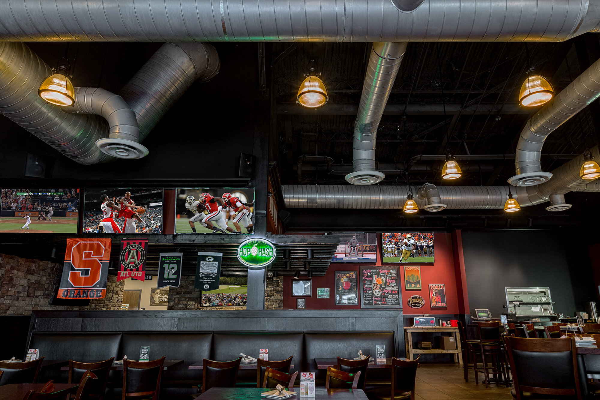 05 Sports Bar Design.jpg