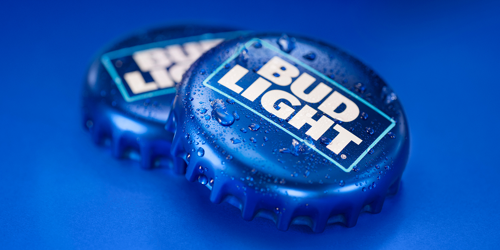 180226_BudLight_10_Caps_WEB.jpg