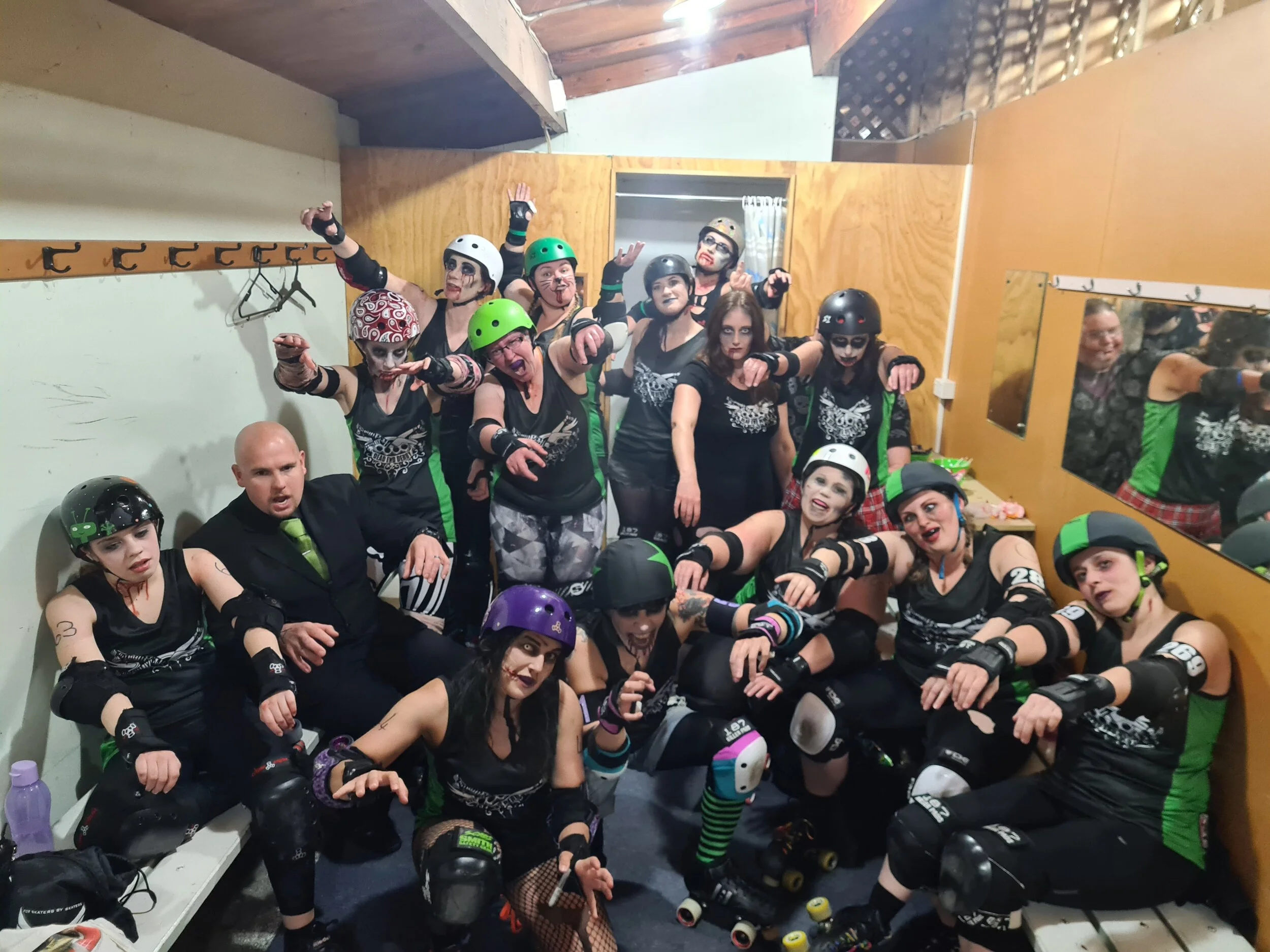 17 October 2020 Dead Seas vs. Nelson Bays, Cheerleaders vs. Zombies