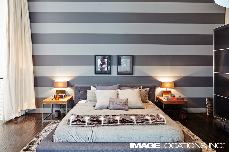  Custom wall designs by Velvet Marshall for Playboy photographer Josh Ryan's private penthouse Los Angeles, California.  Photo: Image Locations Inc. 