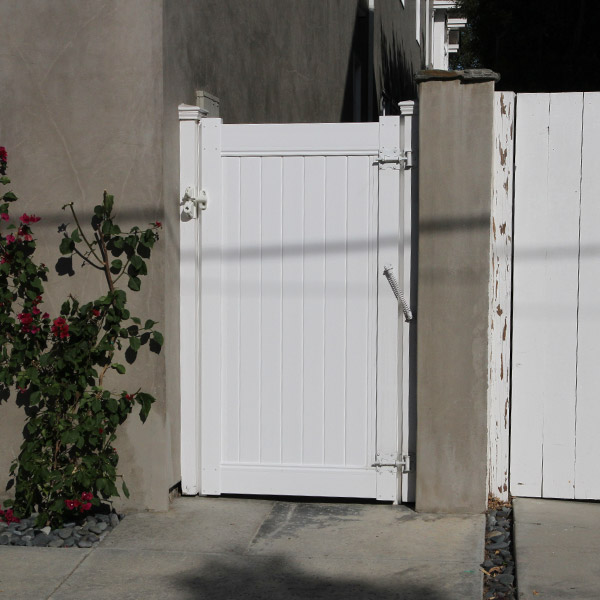 Vinyl Gate