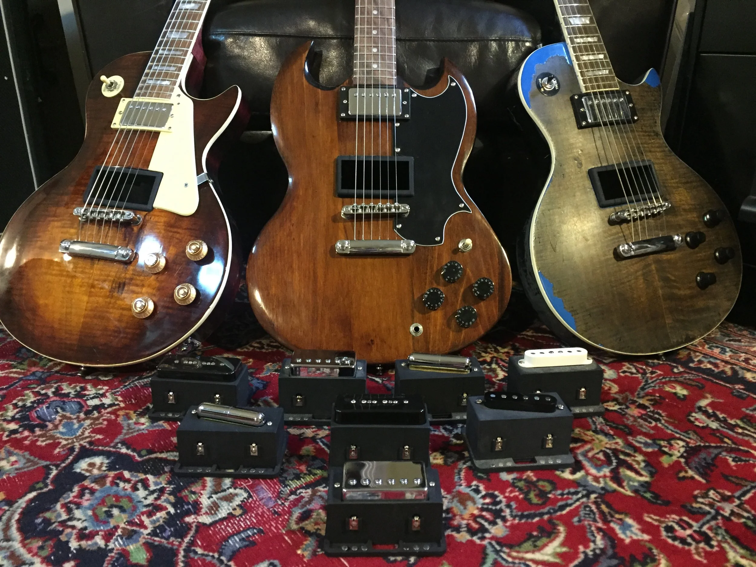 ONE GUITAR. MANY PICKUPS.