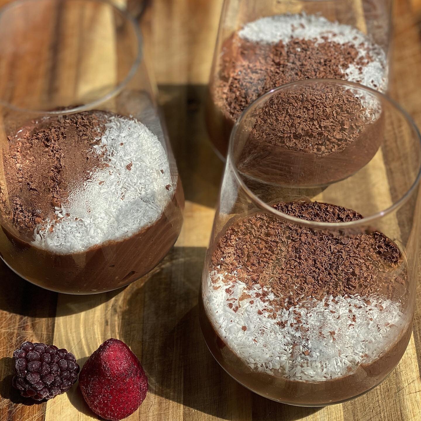 A Chocolate mousse recipe that you MUST try... its vegan and celiac disease friendly!!! Its also high in fiber, antioxidants and all you need is a blender or food processor along with:

- 3/4 cup chia seeds
- 2 1/4 cups almond milk 
- 1/2 cup cacao p