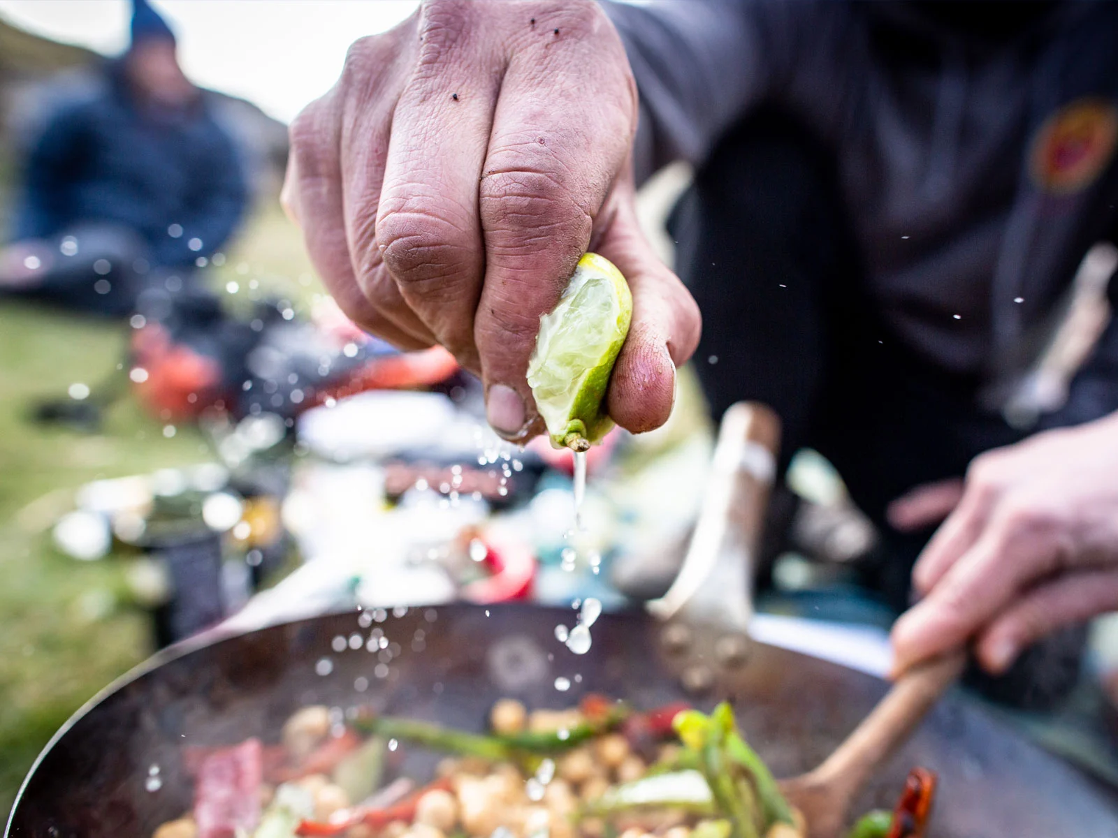 Cooking on a charcoal fire