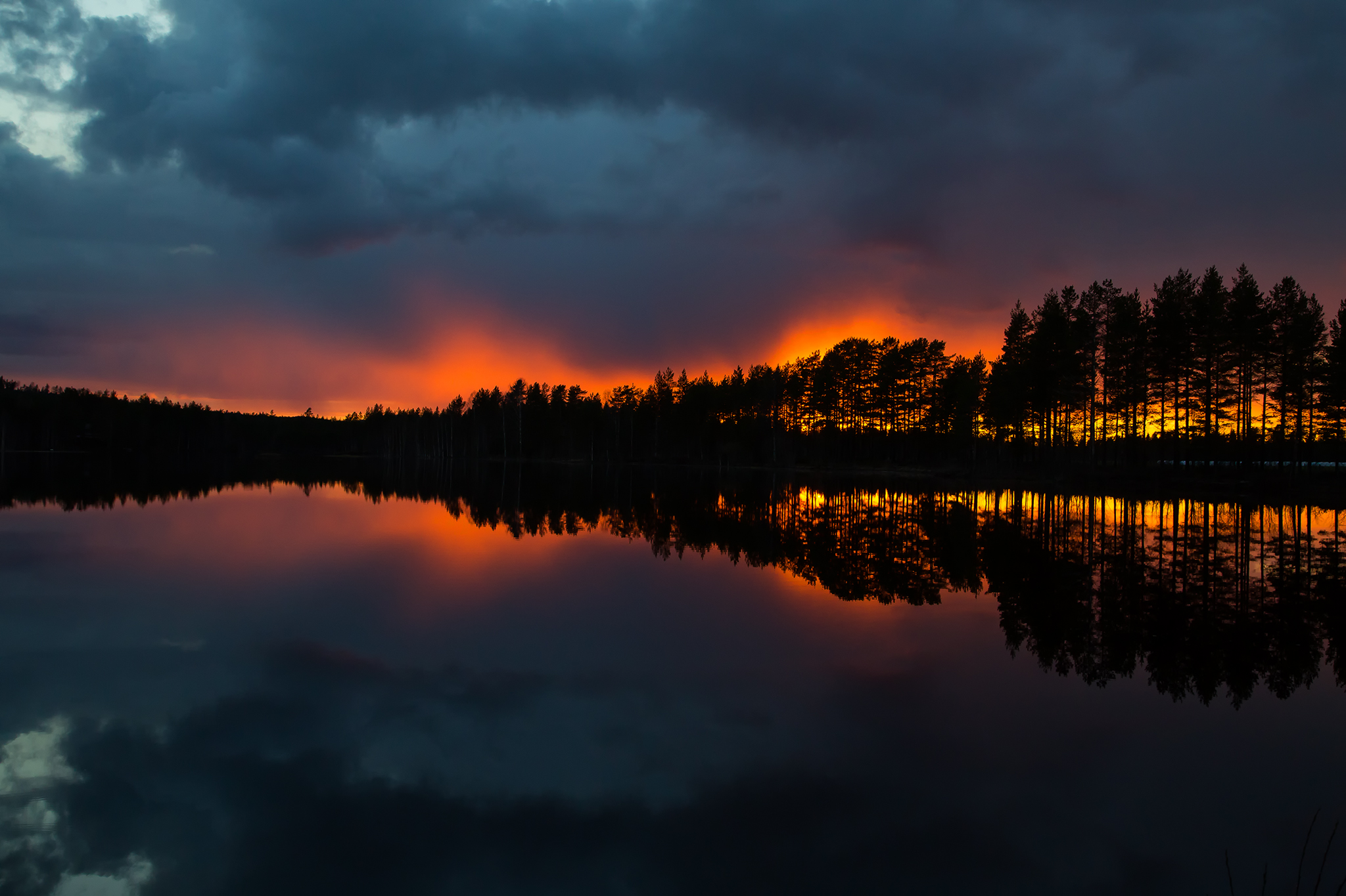   Solnedgang over Finnskogen    Elverum  
