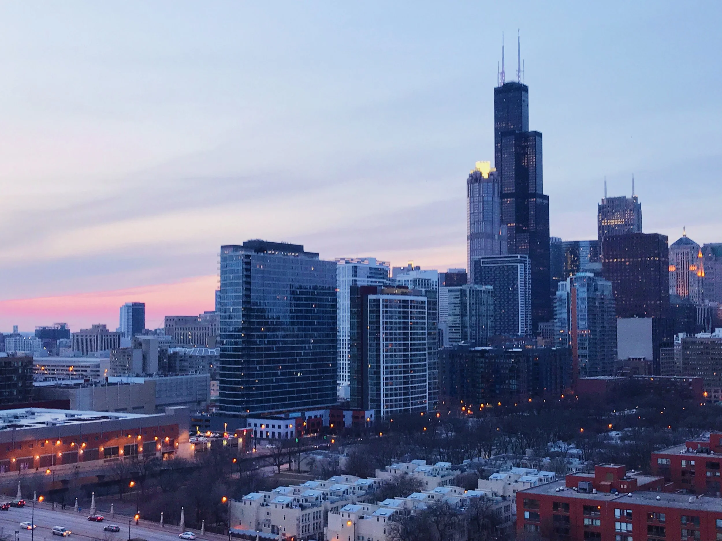 1255-s-state-1814-kourtney-murray-chicago-real-estate-south-loop-skyline-sunset.jpg
