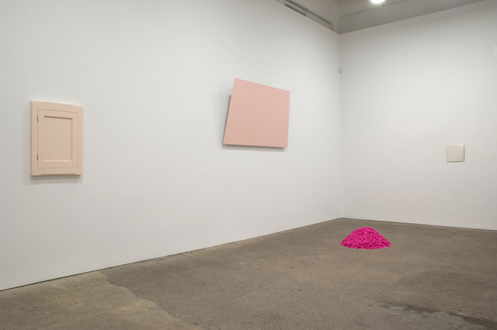 Spectrum-installation-view-(pink&white)_web4.jpg