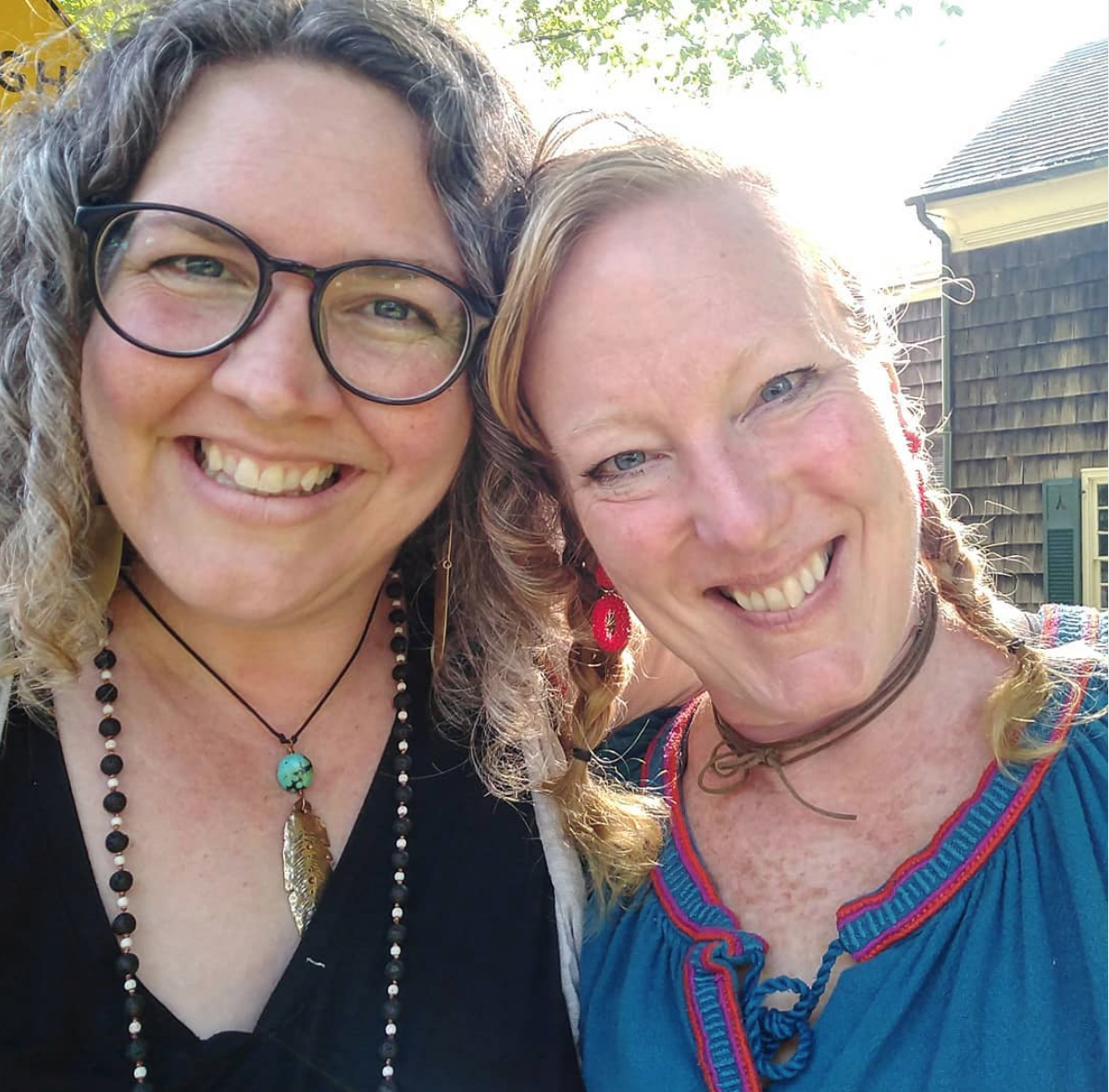 Sarah Greenman (left) and Kate Mueth (right).