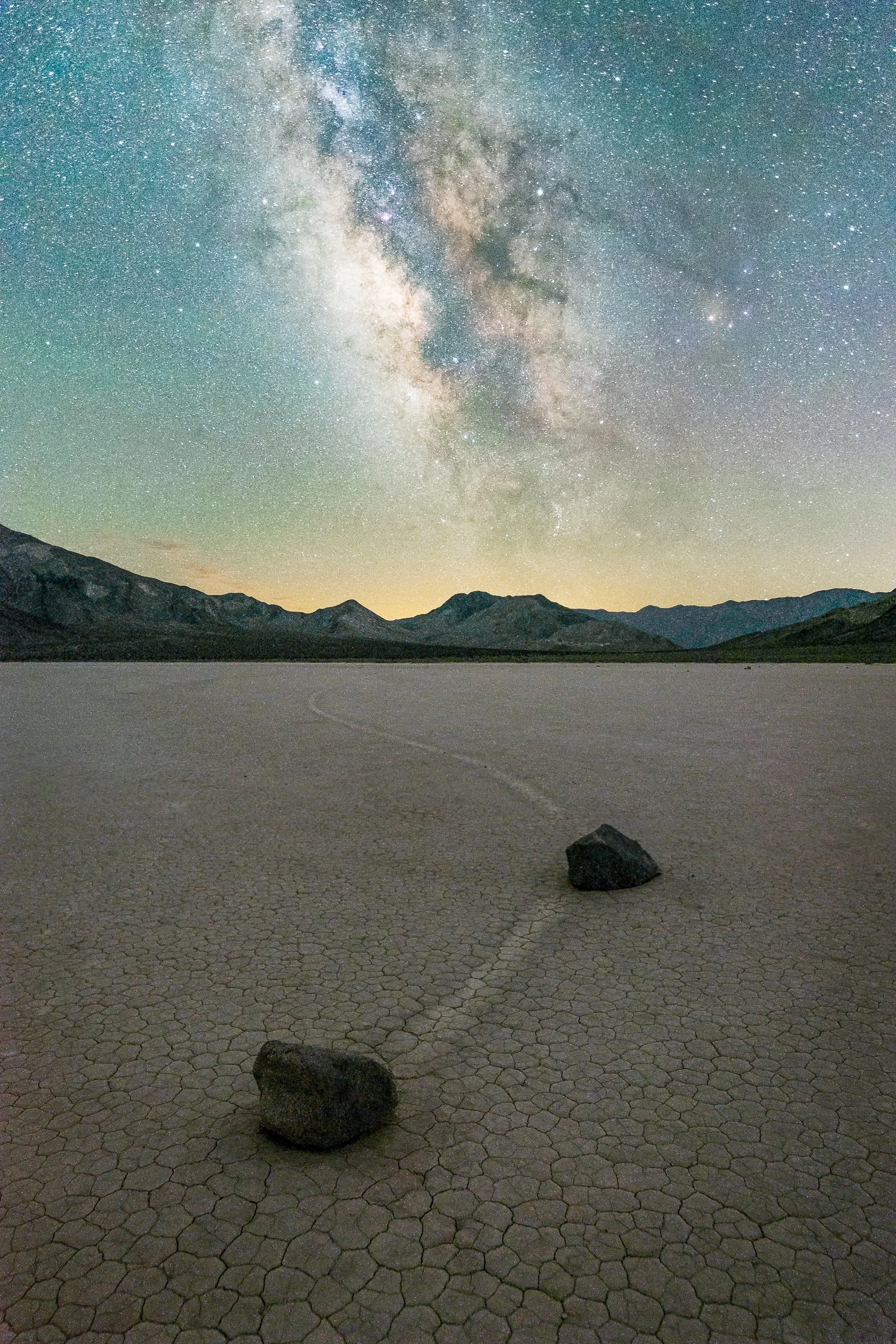 016 - 2017-07-28_death-valley-racetrack_0083-Edit.jpg