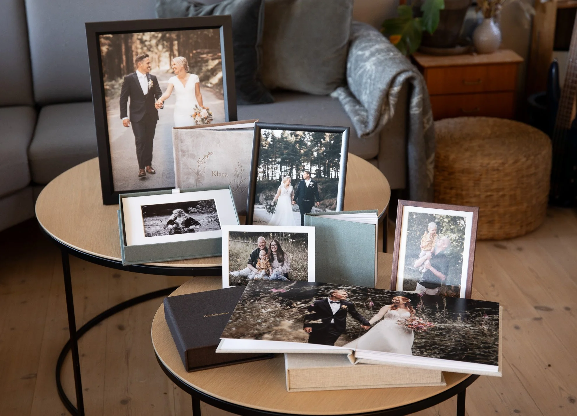 Veggbilde og fotoalbum til bryllupsfoto, konfirmantfoto og familiefoto i Kristiansand. Fotograf Sødahl