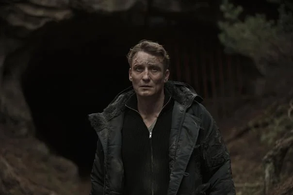 dark-review-ulrich.jpg