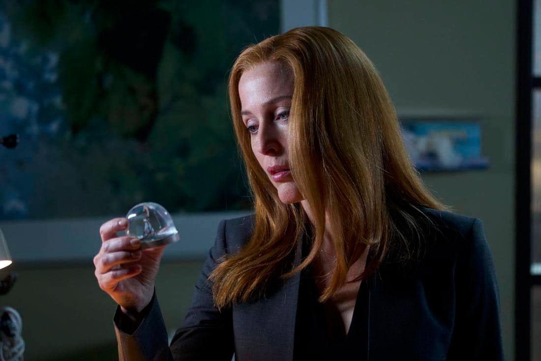 the-x-files-scully-snowglobe.jpg