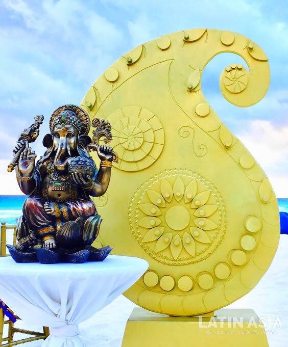 ganesh statue for wedding blessings.jpg