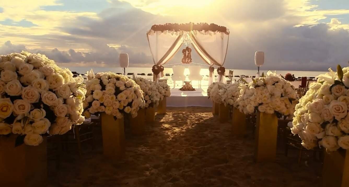 roses on beach wedding.jpg