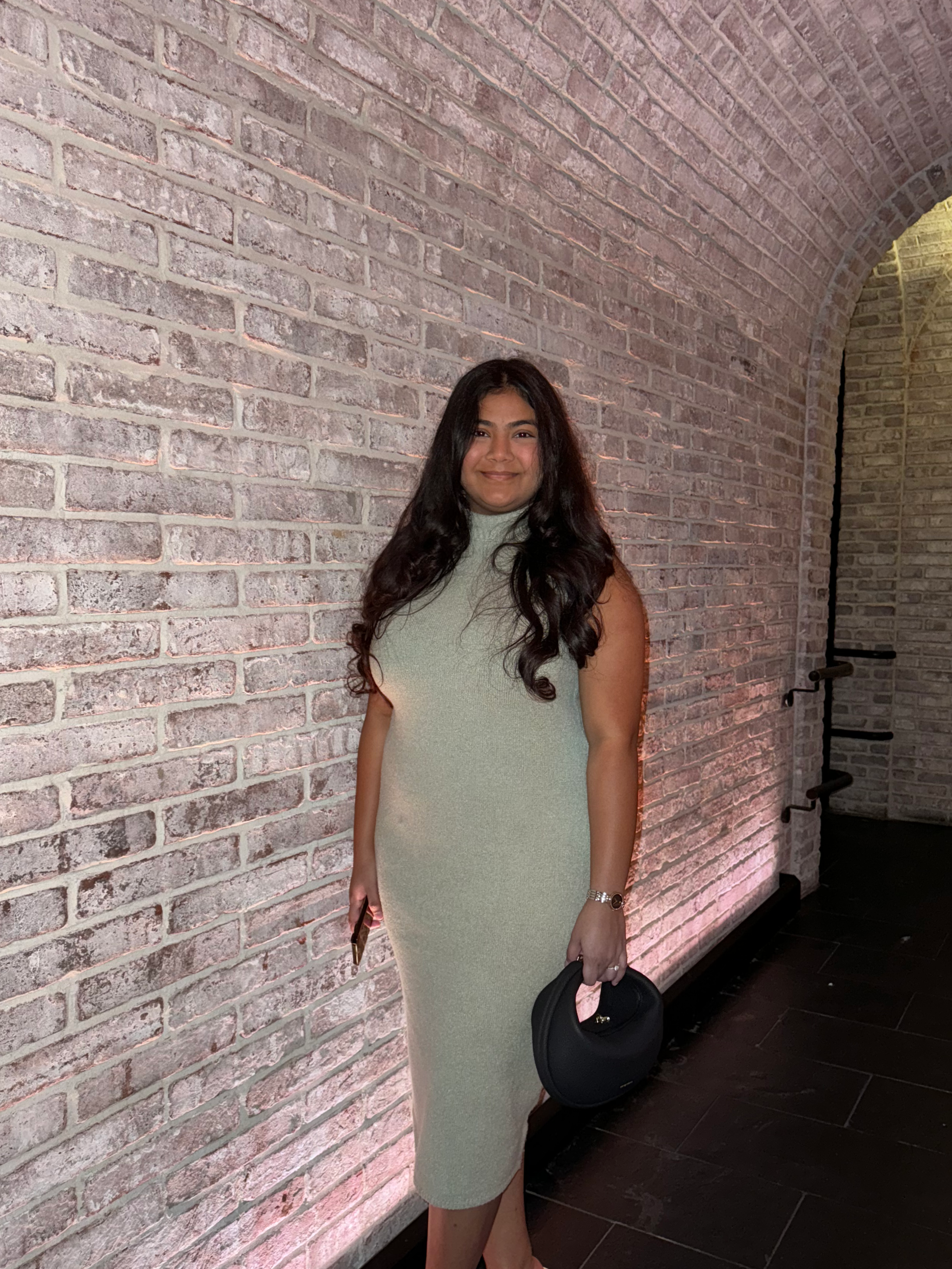 Aneri | Administrative Assistant