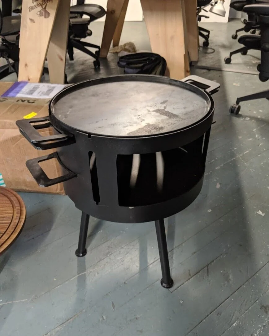 Once uncovered the “plancha” is revealed which is Mallmann’s favorite method to grill