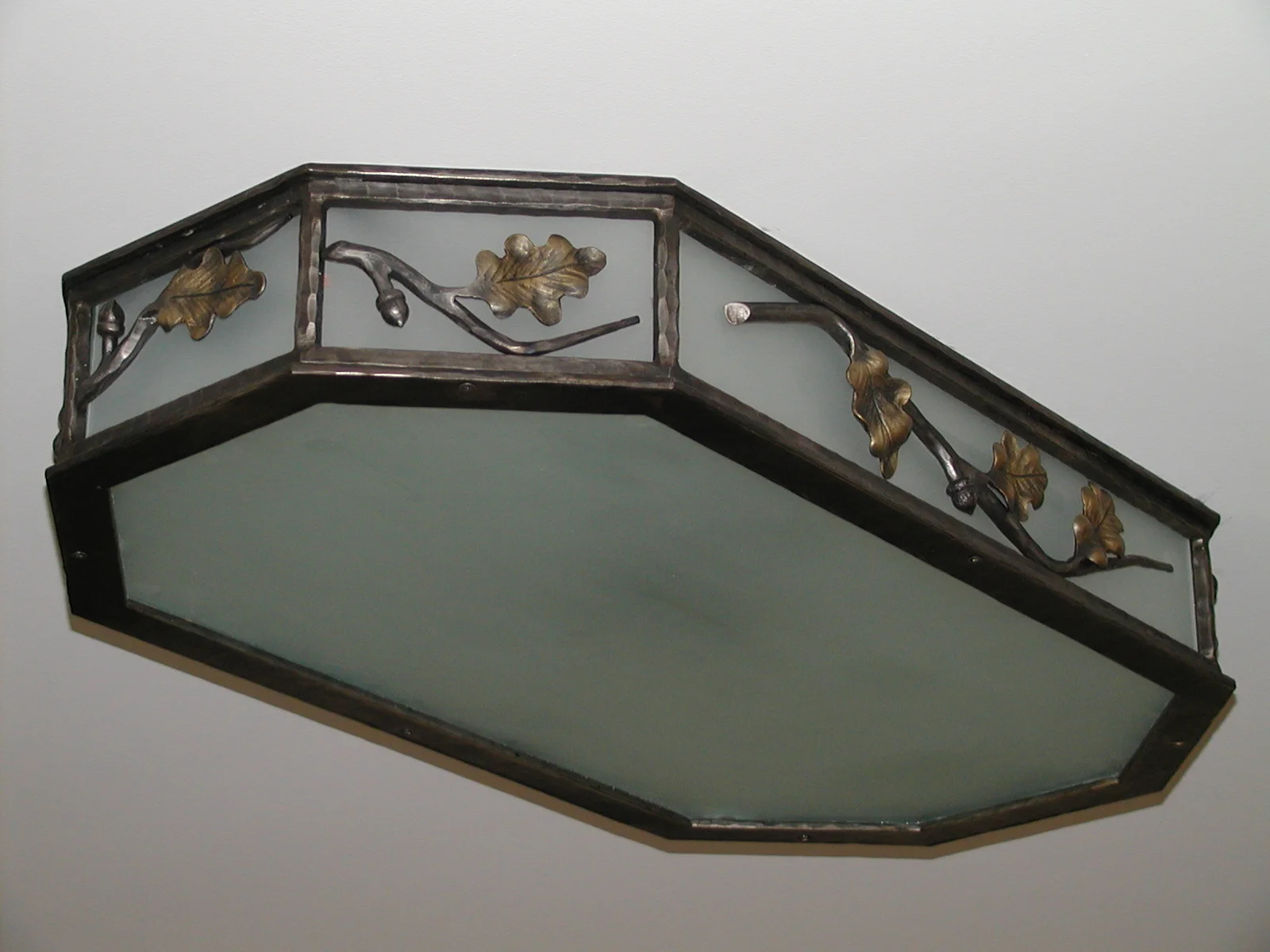 Frosted glass fixture with nature motiv