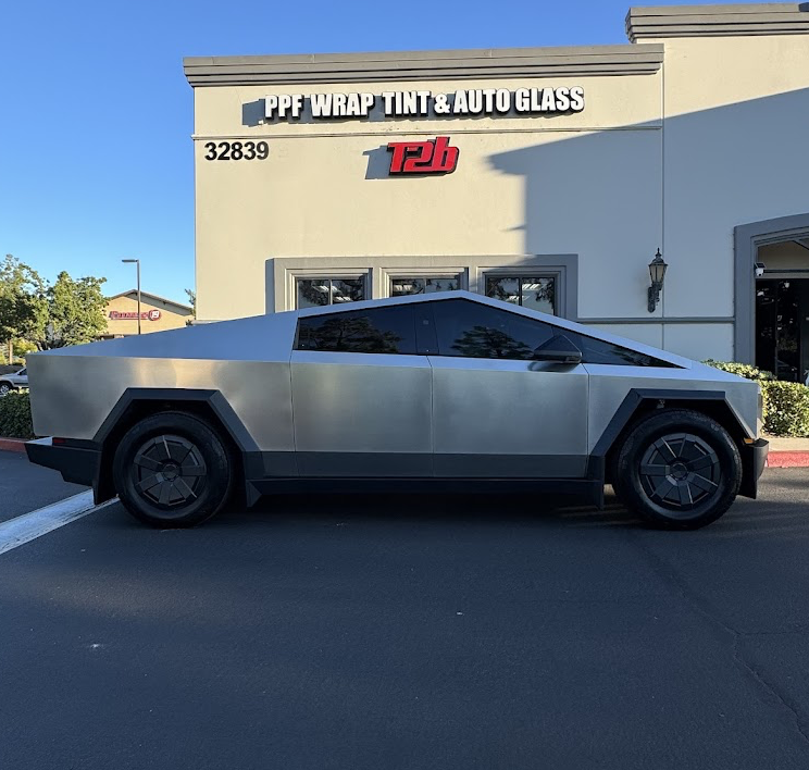 Tesla-cyber-truck-top-to-bottom-detailing.png