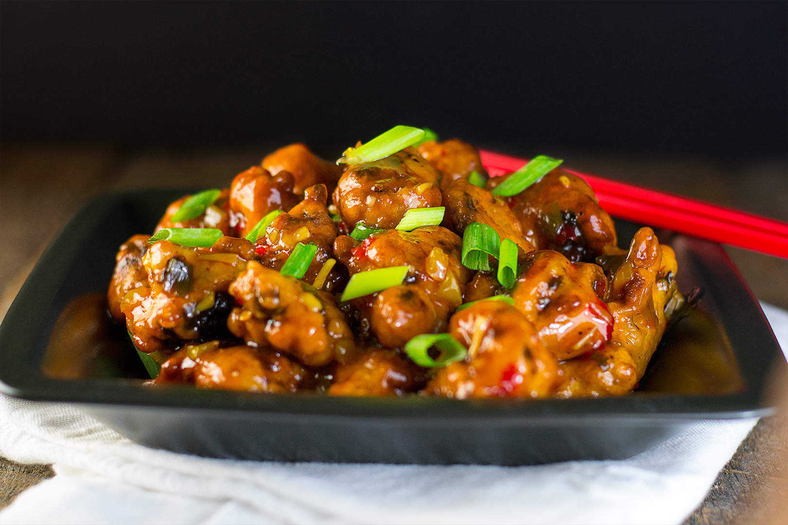 Crunch, sweet, spicy and gingery.