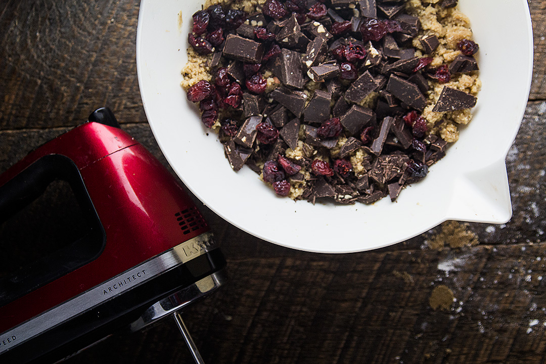 The dough with cranberries and chocolate