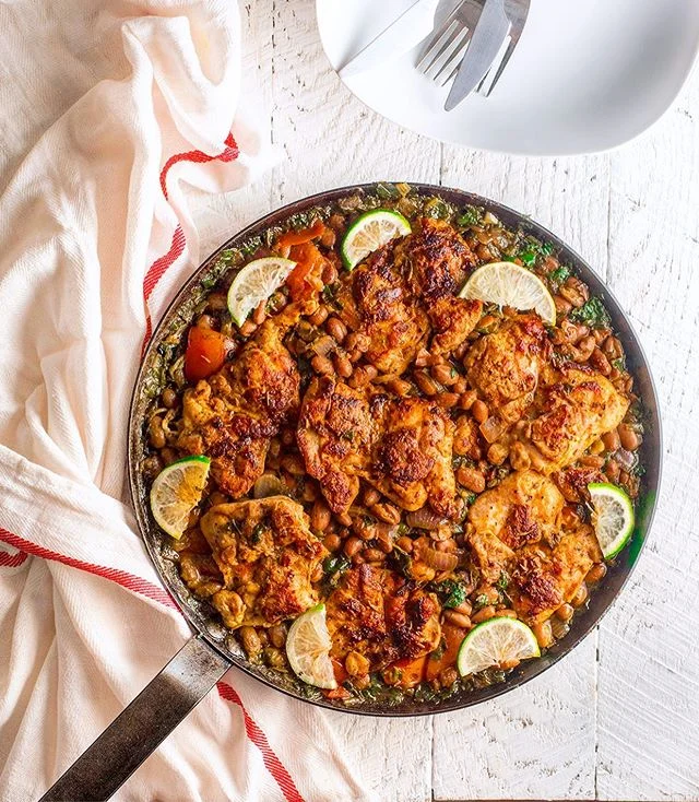 So I guess I&rsquo;m going along with my wife on her Keto diet. Hoping some of her amazing progress rubs off on my dad bod👻 🤞 She&rsquo;s got personal training and all going for her too.
.
Featuring last night&rsquo;s dinner: one pan bean spinach a
