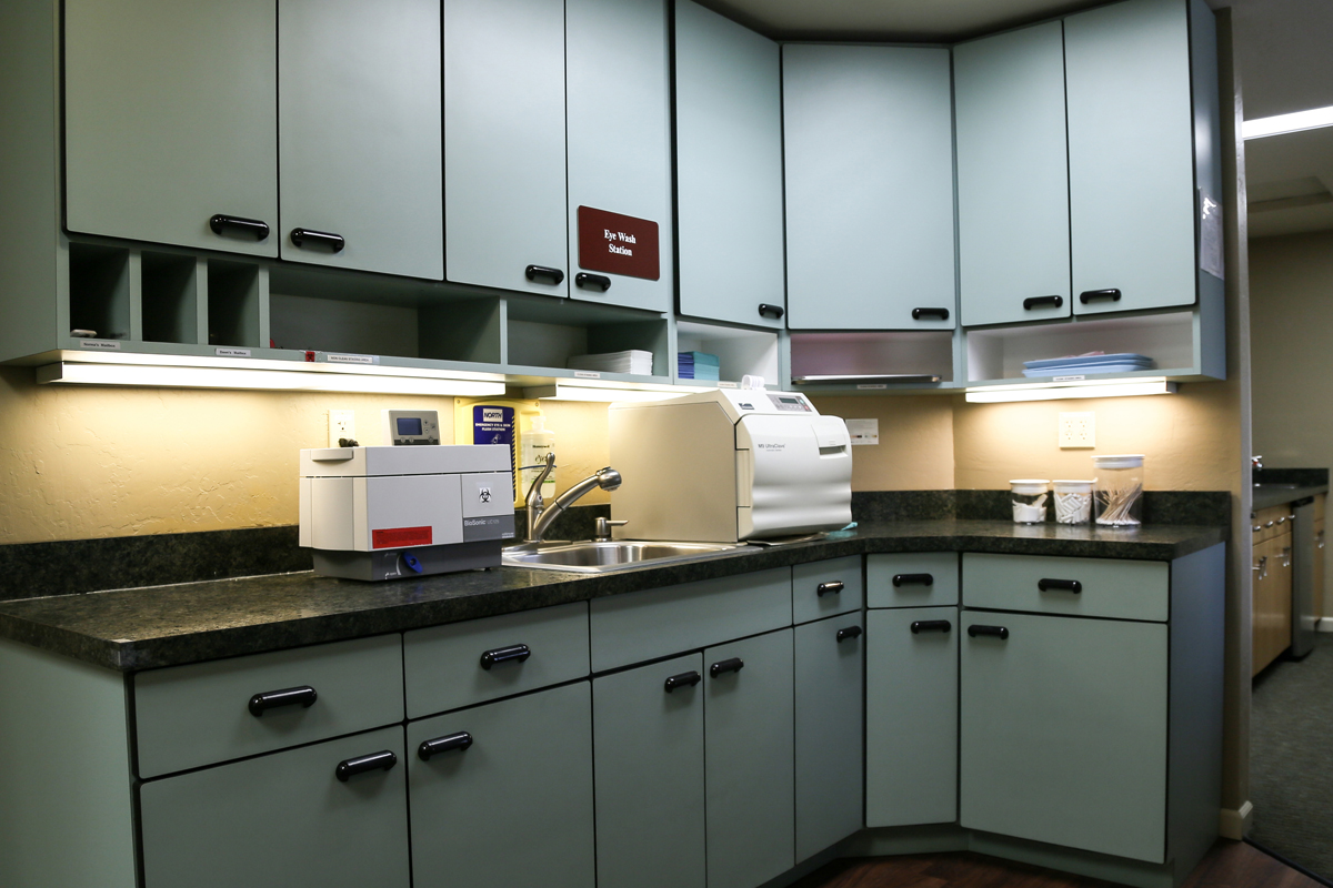 SterileLab)1200x800_300dpi.jpg