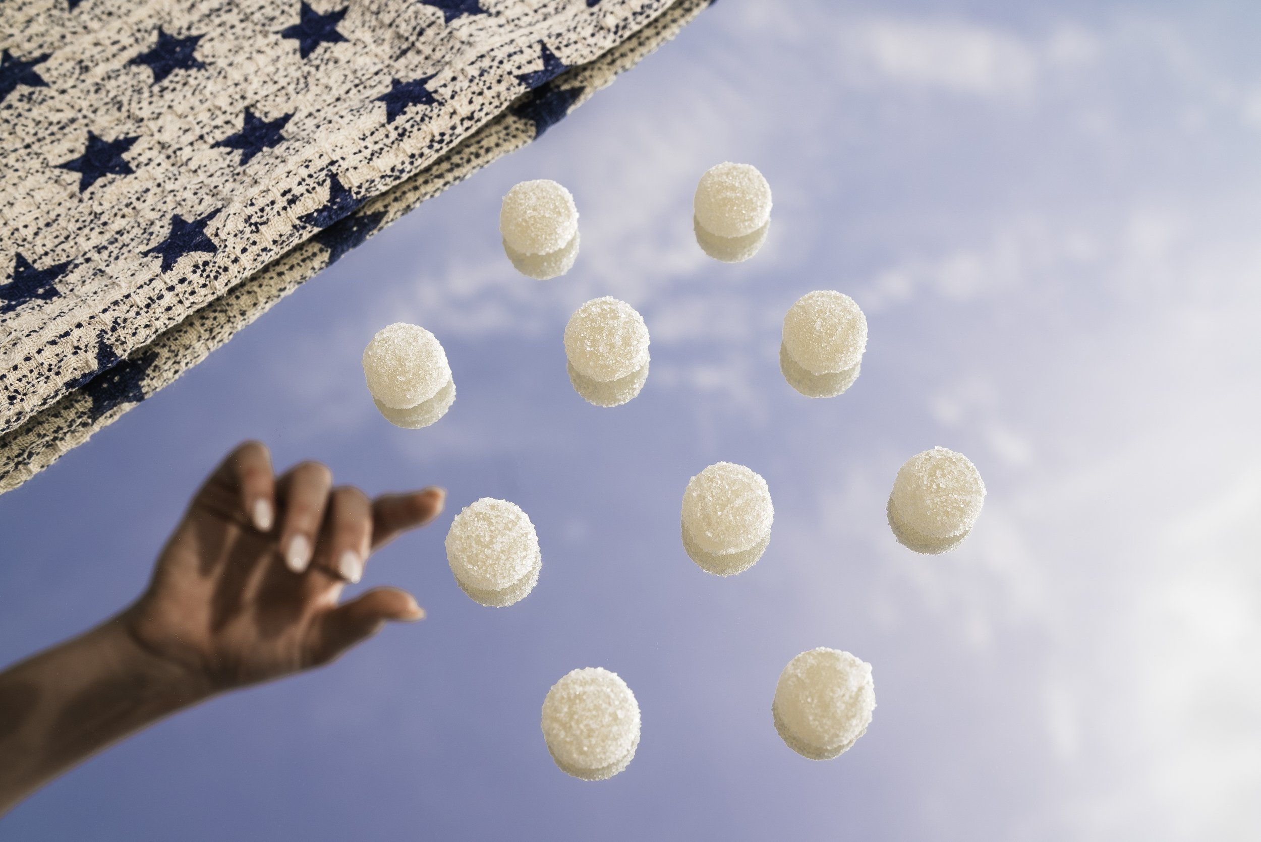 Gummies_Stars_Mirror_4.jpg
