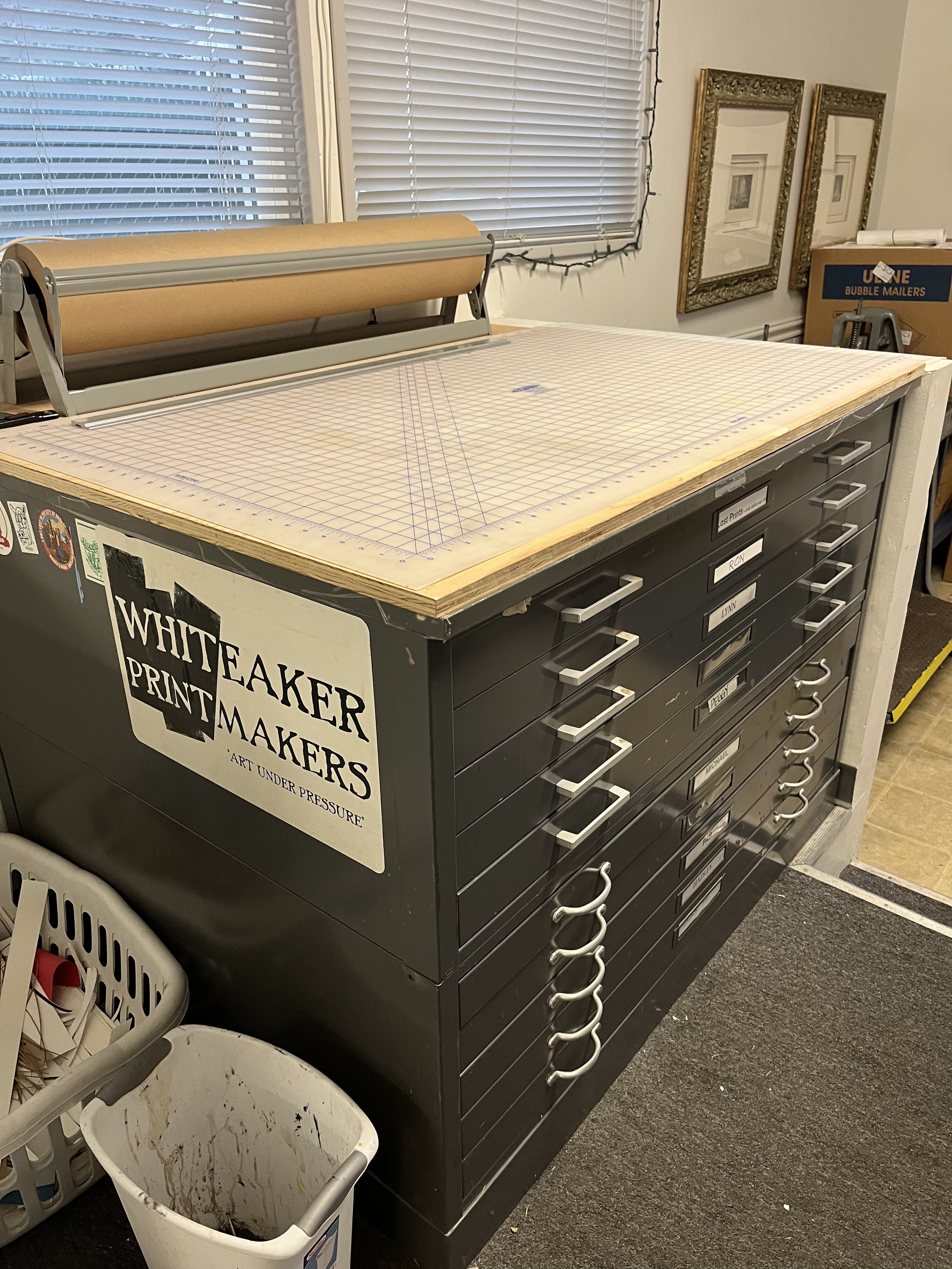 Flat files, cutting mat