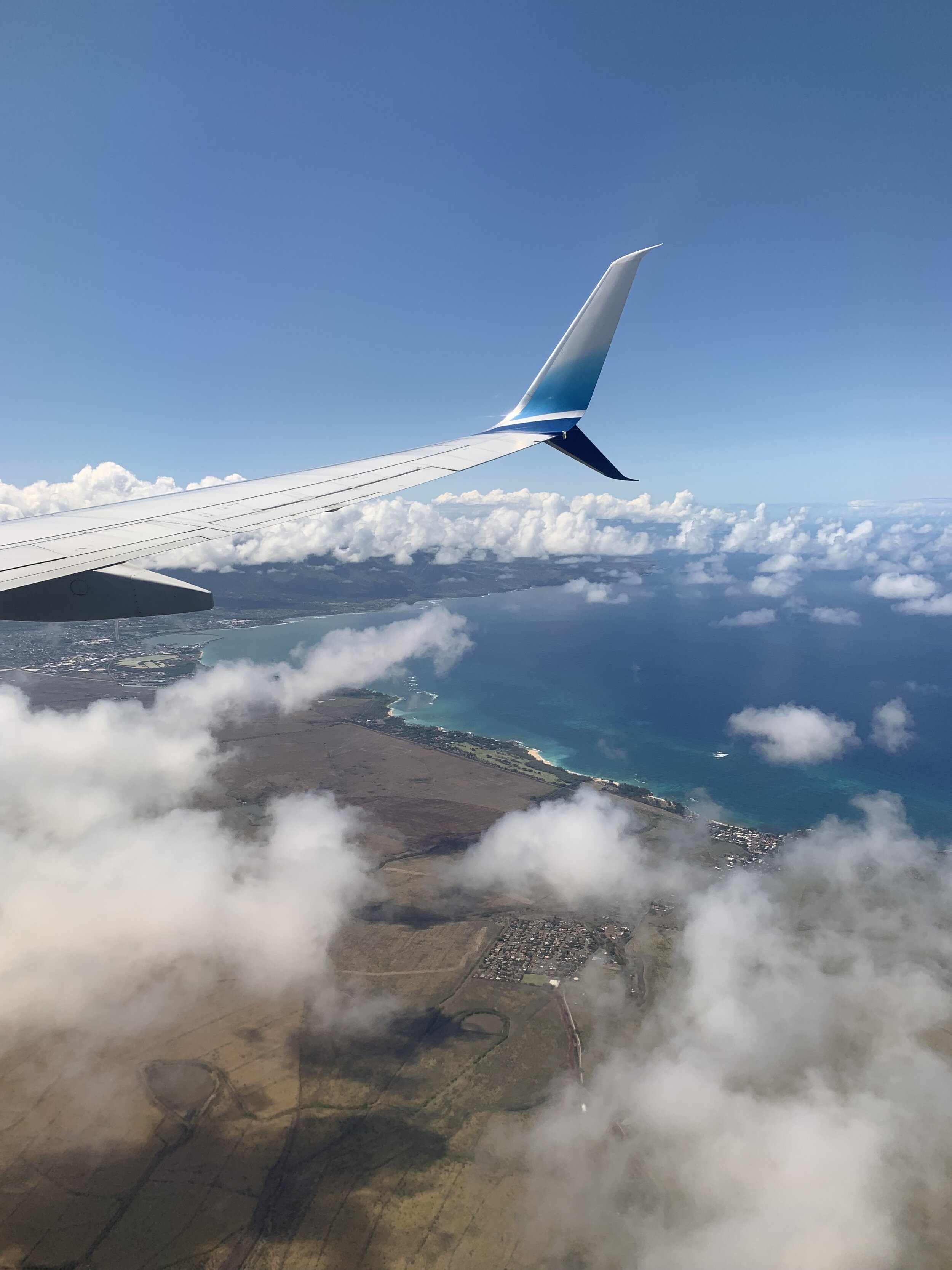 Travel Guide - Let's Explore Maui - Flying into Hawaii.jpg