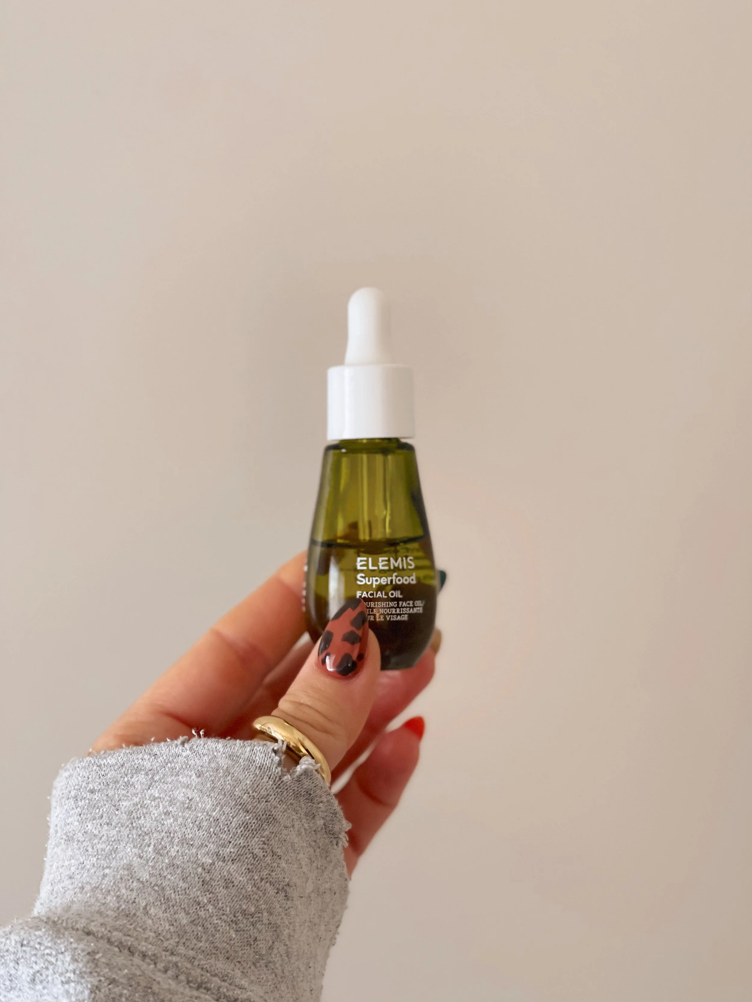 Undereye Skin Care - Elemis Oil.JPG