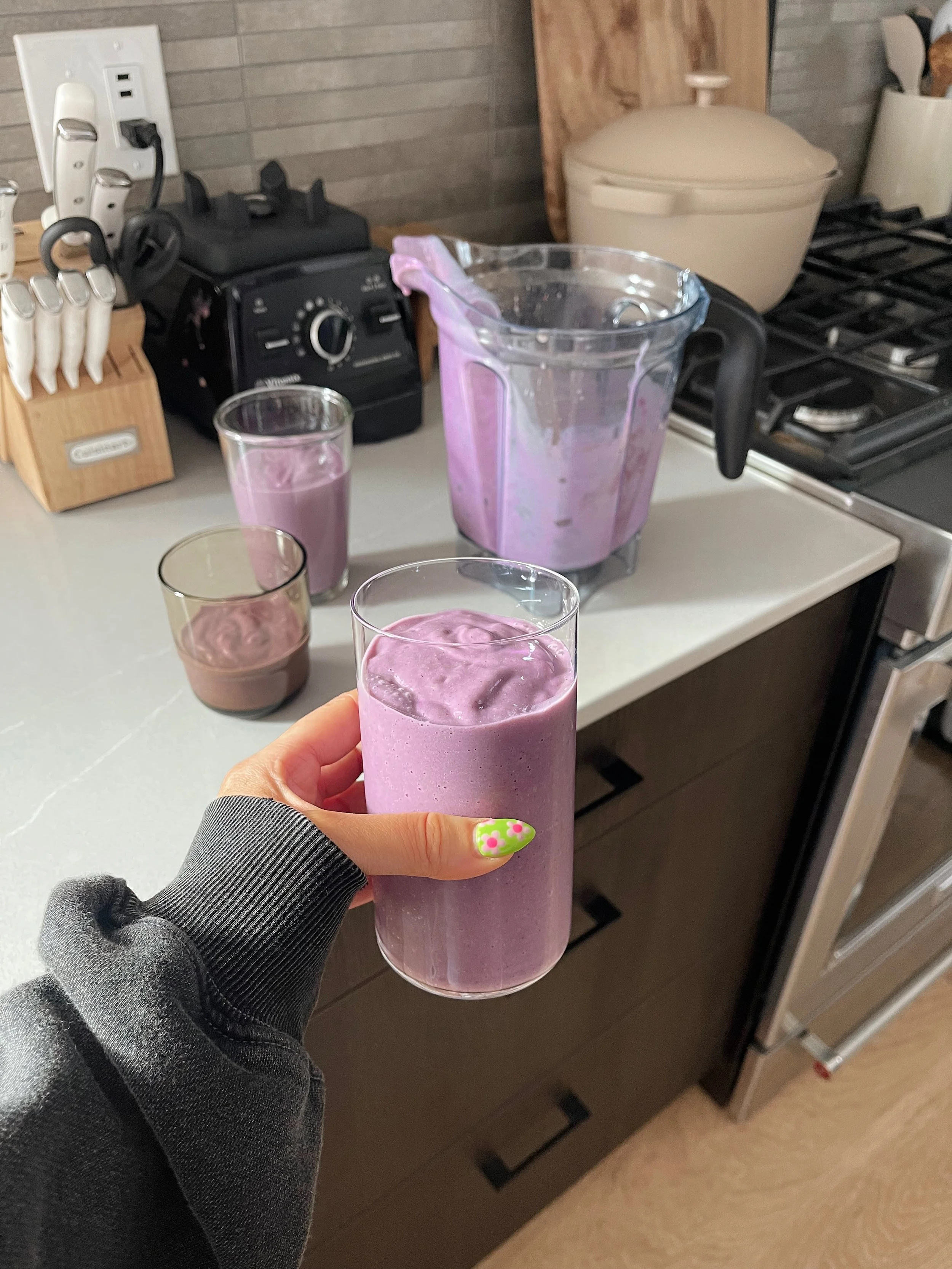 Let's Make A Purple Smoothie - Healthy Breakfast Idea - bresheppard.us .JPG