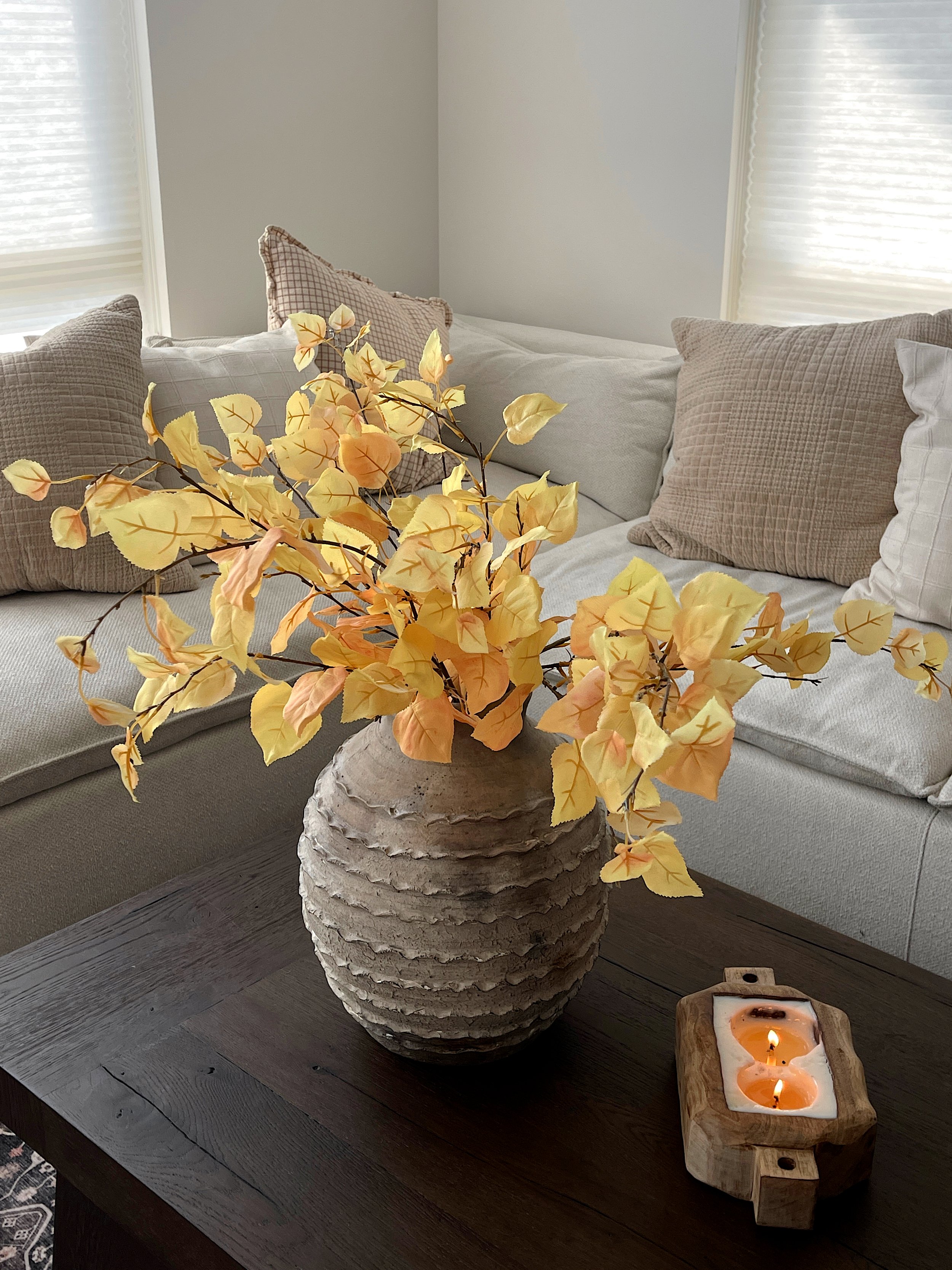 styling a coffee table for fall : home design.JPG