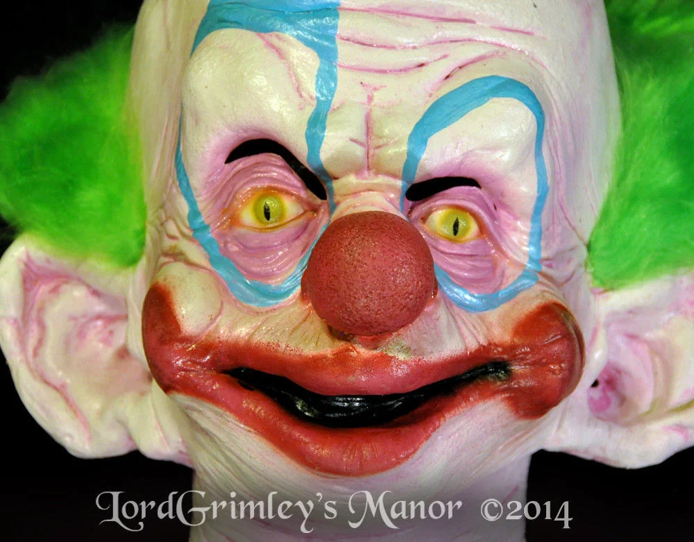 Trick or Treat Studios - Officially Licensed Shorty Killer Clown From Outer Space - Halloween Latex Mask - Lord Grimley's Manor