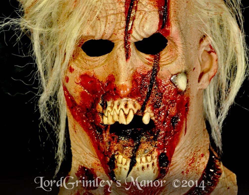 Trick or Treat Studios - Officially Licensed Officially Licensed Walking Dead Deer Walker Halloween Latex Mask - Lord Grimley's Manor
