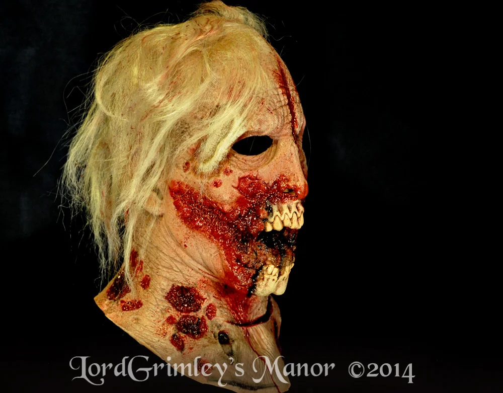 Trick or Treat Studios - Officially Licensed Officially Licensed Walking Dead Deer Walker Halloween Latex Mask - Lord Grimley's Manor
