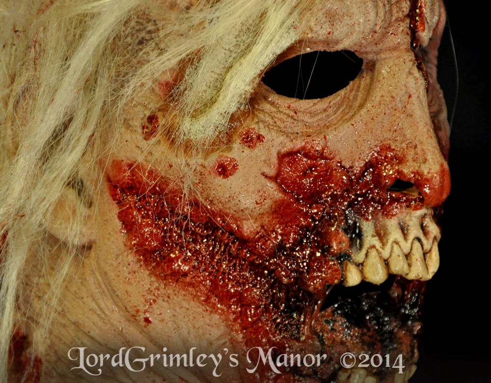 Trick or Treat Studios - Officially Licensed Officially Licensed Walking Dead Deer Walker Halloween Latex Mask - Lord Grimley's Manor