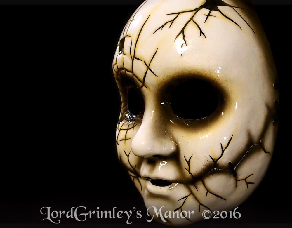 MadMonster_FragileFace_02.jpg