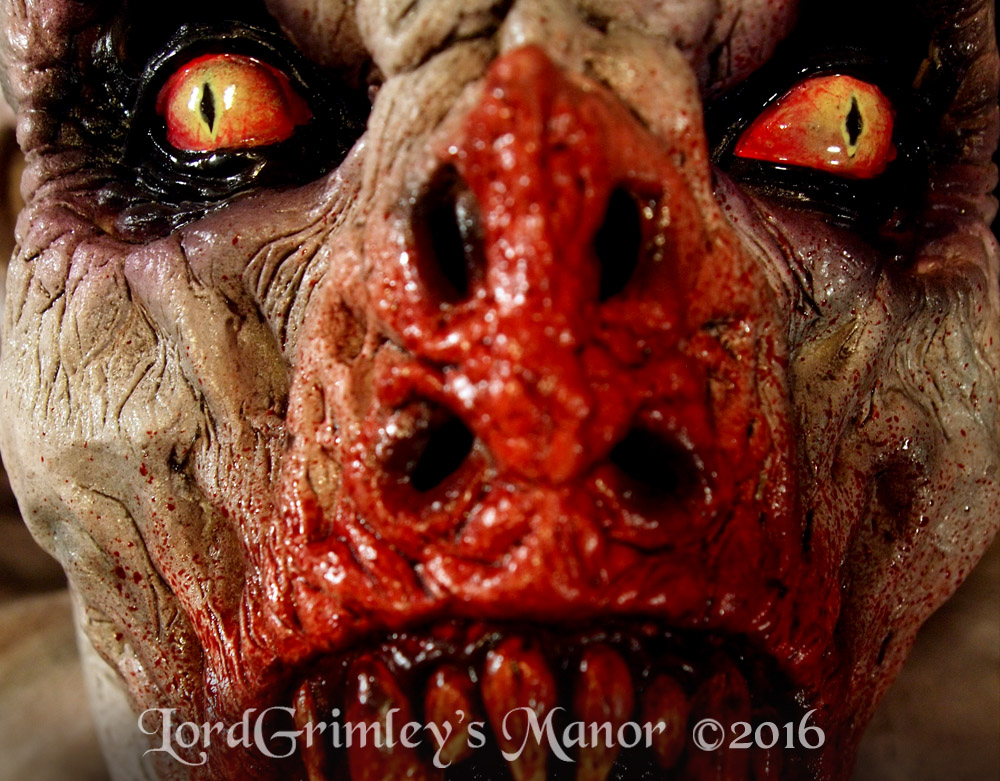 Ghoulish_MegaVampire_06.jpg