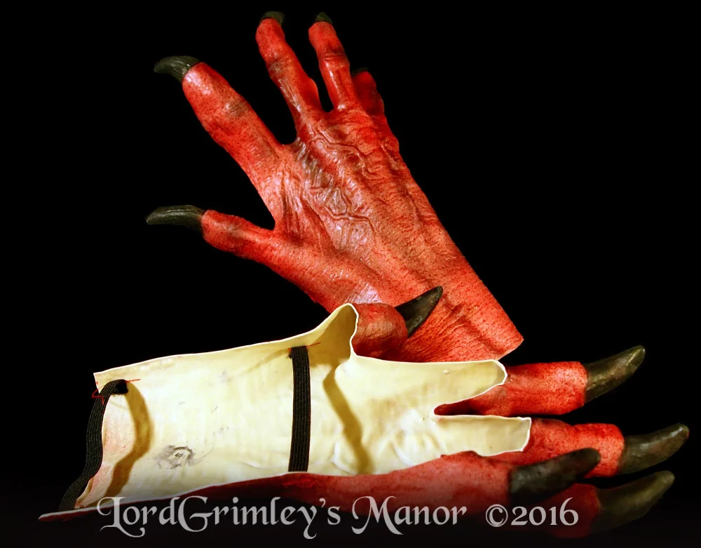 Ghoulish_MonsterClawsRed_01.jpg