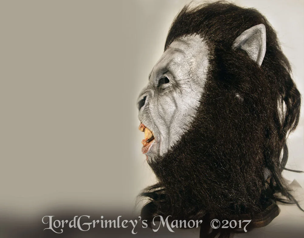 Ghoulish_BramStokerWolf_02.jpg