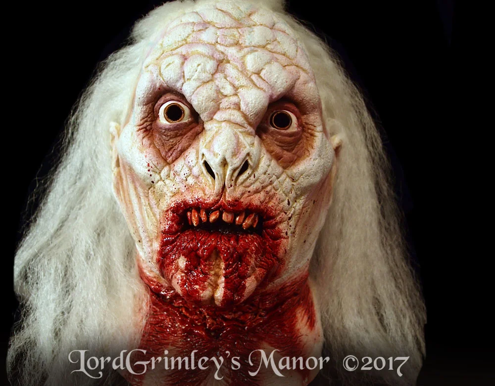 Ghoulish_BramStokerDraculaDead_06.jpg