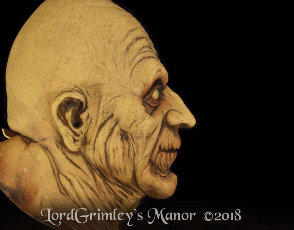 Discontinued_Caretaker_04.jpg
